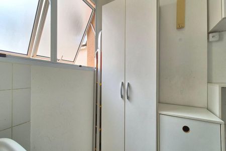 Apartamento à venda com 74m², 2 quartos e 2 vagasÁrea de Serviço