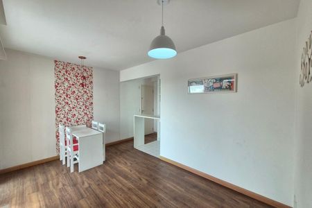 Sala  de apartamento à venda com 2 quartos, 74m² em Jardim Nova Europa, Campinas