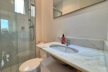 Apartamento à venda com 74m², 2 quartos e 2 vagasBanheiro