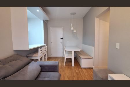 Apartamento para alugar com 98m², 2 quartos e 2 vagasSala