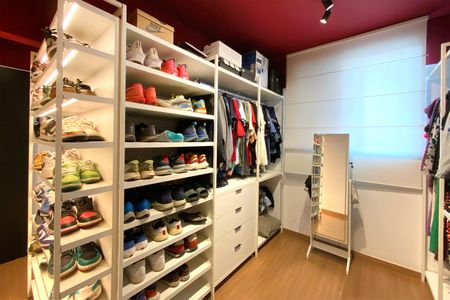Apartamento à venda com 78m², 3 quartos e 2 vagasCloset da Suite (reversível)