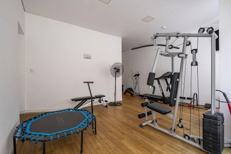 Apartamento à venda com 199m², 3 quartos e 2 vagas Apartamento à venda com 199m², 3 quartos e 2 vagasAcademia