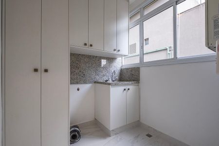 Apartamento à venda com 199m², 3 quartos e 2 vagas Apartamento à venda com 199m², 3 quartos e 2 vagasLavanderia