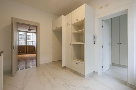 Apartamento à venda com 199m², 3 quartos e 2 vagas Apartamento à venda com 199m², 3 quartos e 2 vagasCozinha