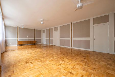 Apartamento à venda com 199m², 3 quartos e 2 vagas Apartamento à venda com 199m², 3 quartos e 2 vagasSala
