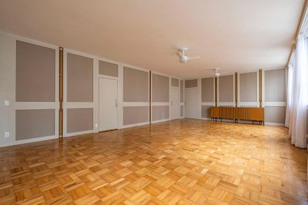 Apartamento à venda com 199m², 3 quartos e 2 vagas Apartamento à venda com 199m², 3 quartos e 2 vagasSala