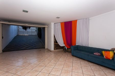 Casa para alugar com 350m², 3 quartos e 5 vagas Casa para alugar com 350m², 3 quartos e 5 vagasGaragem
