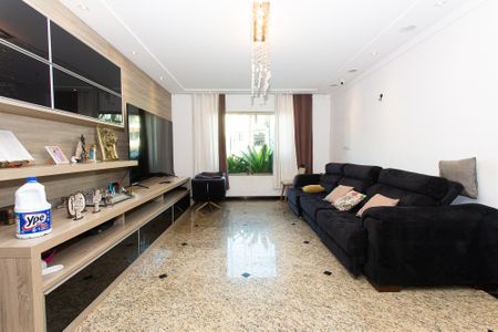 Casa para alugar com 350m², 3 quartos e 5 vagas Casa para alugar com 350m², 3 quartos e 5 vagasSala