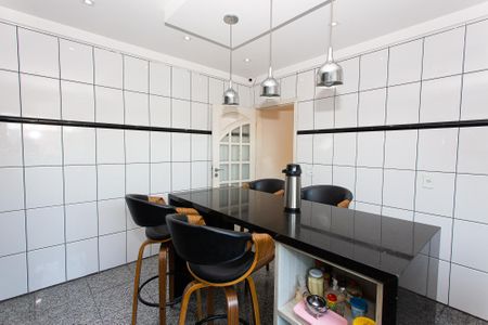 Casa para alugar com 350m², 3 quartos e 5 vagas Casa para alugar com 350m², 3 quartos e 5 vagasCozinha