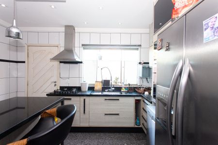 Casa para alugar com 350m², 3 quartos e 5 vagas Casa para alugar com 350m², 3 quartos e 5 vagasCozinha