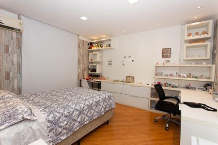 Casa para alugar com 350m², 3 quartos e 5 vagas Casa para alugar com 350m², 3 quartos e 5 vagasSuíte 2