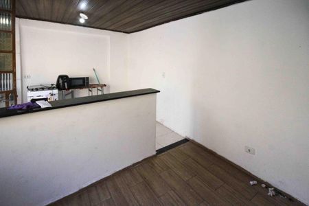 Casa para alugar com 2 quartos, 24m² em Vila Bancaria, São Paulo
