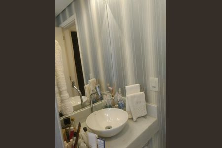 Apartamento à venda com 76m², 2 quartos e 1 vagaBanheiro 