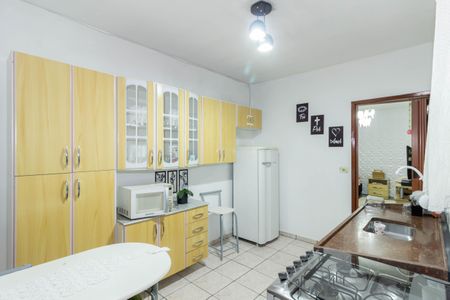 Cozinha de casa para alugar com 1 quarto, 50m² em Jardim Santo Elias, São Paulo