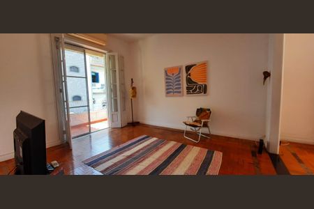 Sala de apartamento para alugar com 2 quartos, 130m² em Cosme Velho, Rio de Janeiro