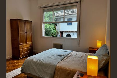 Quarto 3 de apartamento para alugar com 2 quartos, 130m² em Cosme Velho, Rio de Janeiro