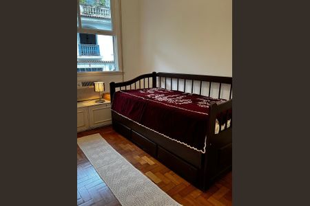 Quarto 1 de apartamento para alugar com 2 quartos, 130m² em Cosme Velho, Rio de Janeiro