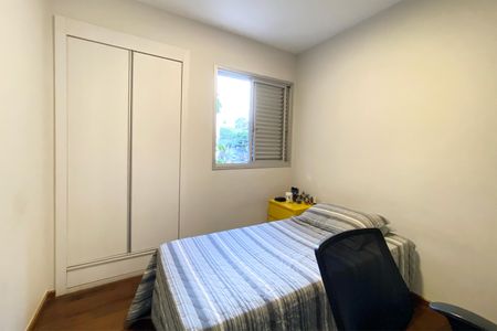 Apartamento à venda com 120m², 3 quartos e 2 vagasQuarto 2