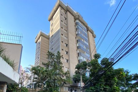 Apartamento à venda com 120m², 3 quartos e 2 vagasFachada