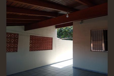 Casa à venda com 263m², 3 quartos e 3 vagasÁrea externa