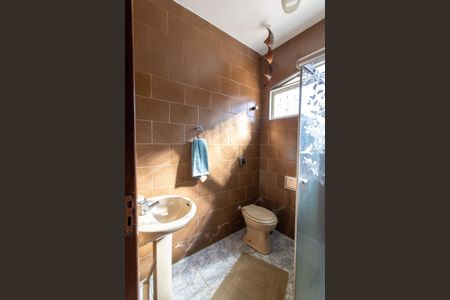 Casa à venda com 270m², 4 quartos e 4 vagas Casa à venda com 270m², 4 quartos e 4 vagasBanheiro Social 1