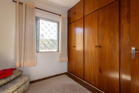 Casa à venda com 270m², 4 quartos e 4 vagas Casa à venda com 270m², 4 quartos e 4 vagasQuarto 2