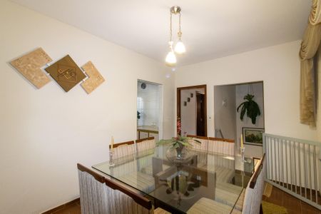 Casa à venda com 270m², 4 quartos e 4 vagas Casa à venda com 270m², 4 quartos e 4 vagasSala de Jantar