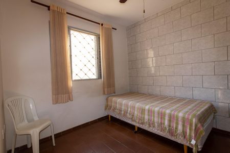 Casa à venda com 270m², 4 quartos e 4 vagas Casa à venda com 270m², 4 quartos e 4 vagasQuarto 4