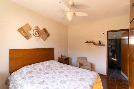 Casa à venda com 270m², 4 quartos e 4 vagas Casa à venda com 270m², 4 quartos e 4 vagasSuite