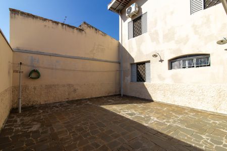 Casa à venda com 270m², 4 quartos e 4 vagas Casa à venda com 270m², 4 quartos e 4 vagasÁrea de Serviço