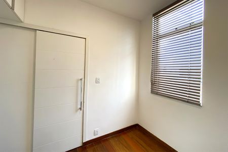 Suite de apartamento à venda com 1 quarto, 42m² em Colégio Batista, Belo Horizonte