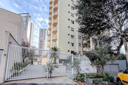 Apartamento à venda com 38m², 1 quarto e 1 vaga Apartamento à venda com 38m², 1 quarto e 1 vagaFachada - Plaquinha