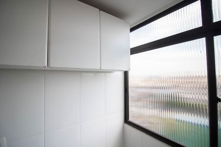 Apartamento à venda com 54m², 2 quartos e 1 vagaÁREA DE SERVIÇO