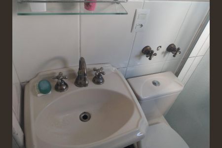 Apartamento à venda com 86m², 2 quartos e sem vaga Apartamento à venda com 86m², 2 quartos e sem vagaBanheiro 1