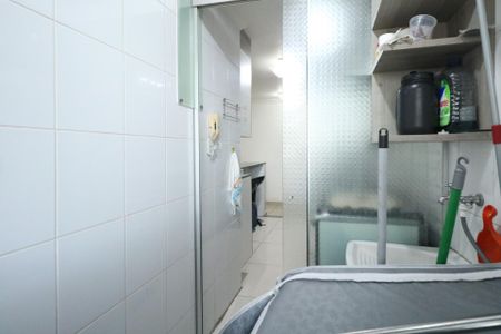Apartamento à venda com 69m², 3 quartos e 1 vagaÁrea de Serviço