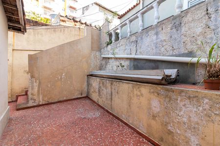 Casa para alugar com 90m², 2 quartos e sem vagaQuintal