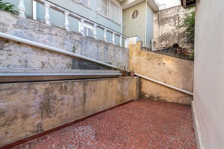 Casa para alugar com 90m², 2 quartos e sem vagaQuintal