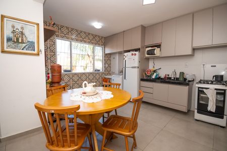 Apartamento para alugar com 80m², 3 quartos e 2 vagasCozinha e Área de Serviço