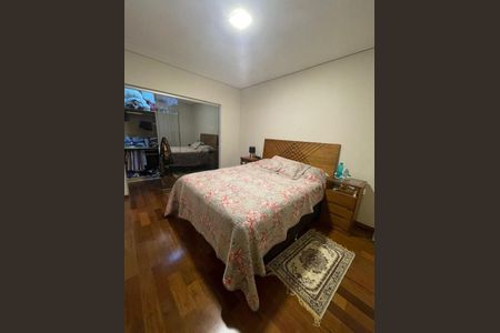 Casa à venda com 4 quartos, 192m² em Vila Camilópolis, Santo André