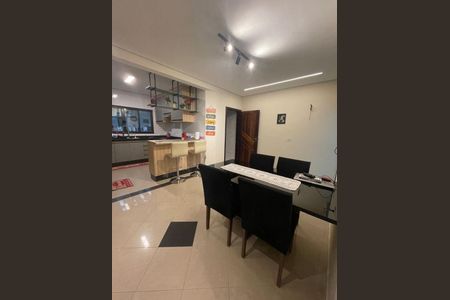 Casa à venda com 4 quartos, 192m² em Vila Camilópolis, Santo André