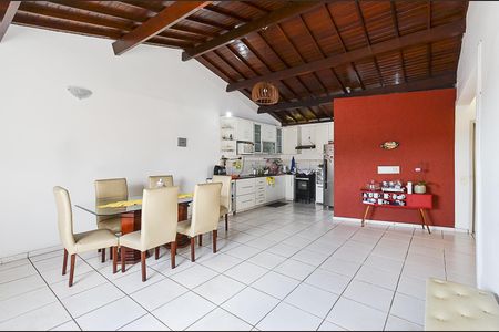 Apartamento à venda com 102m², 4 quartos e 1 vagaSala de Jantar