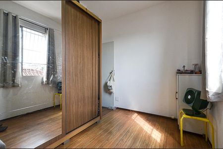Apartamento à venda com 102m², 4 quartos e 1 vagaQuarto 2
