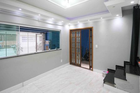 Quarto de casa para alugar com 1 quarto, 50m² em Fazenda da Juta, São Paulo