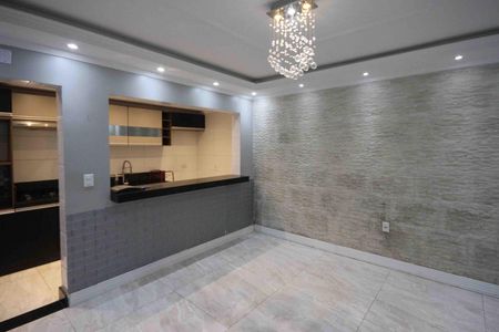 Sala de casa para alugar com 1 quarto, 50m² em Fazenda da Juta, São Paulo