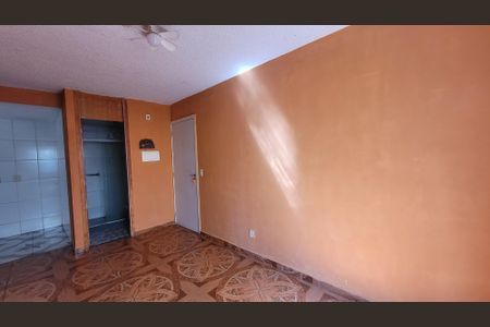 Sala de apartamento para alugar com 2 quartos, 42m² em Vila Virginia, Itaquaquecetuba