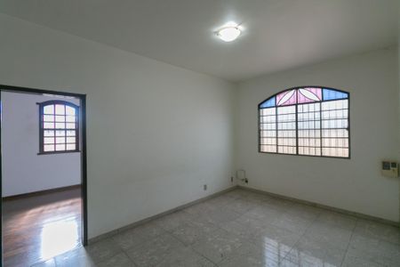 Casa à venda com 3 quartos, 220m² em Santa Branca, Belo Horizonte