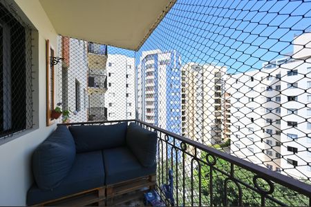 Apartamento à venda com 60m², 2 quartos e 1 vagaVaranda