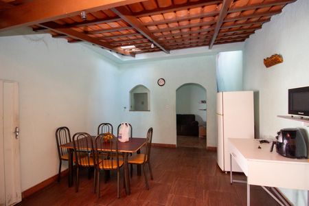 Casa à venda com 152m², 3 quartos e 4 vagasCozinha e Área de Serviço