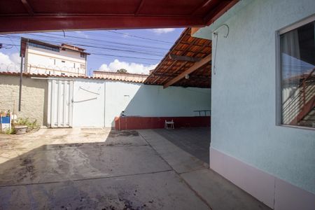 Casa à venda com 152m², 3 quartos e 4 vagasQuintal