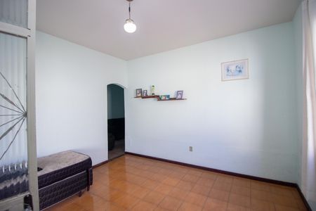 Sala de casa à venda com 3 quartos, 152m² em N Sra Carmo, Contagem